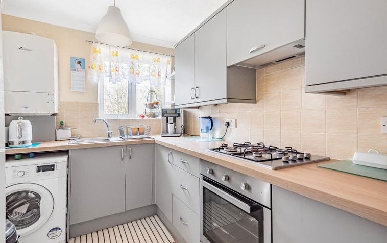 Flat Firmstone Road in Winchester