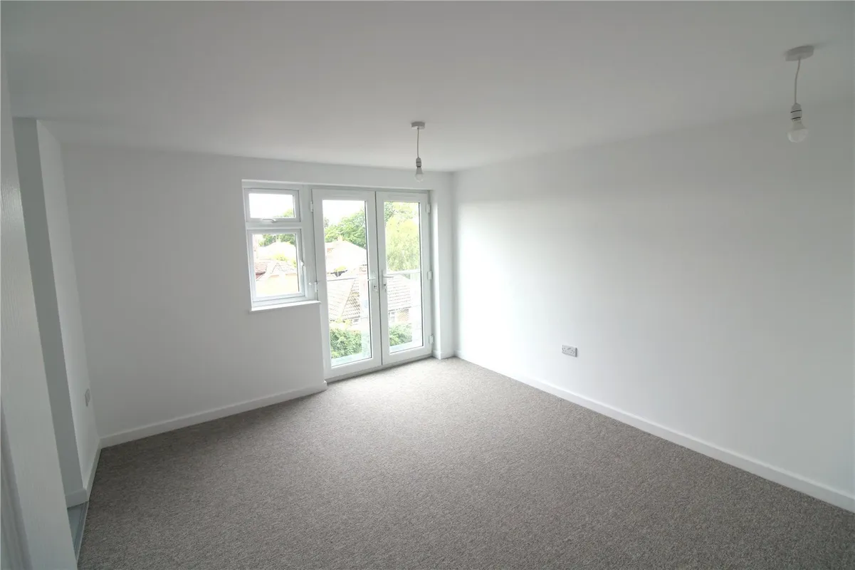 Flat Milton Parade in Havant