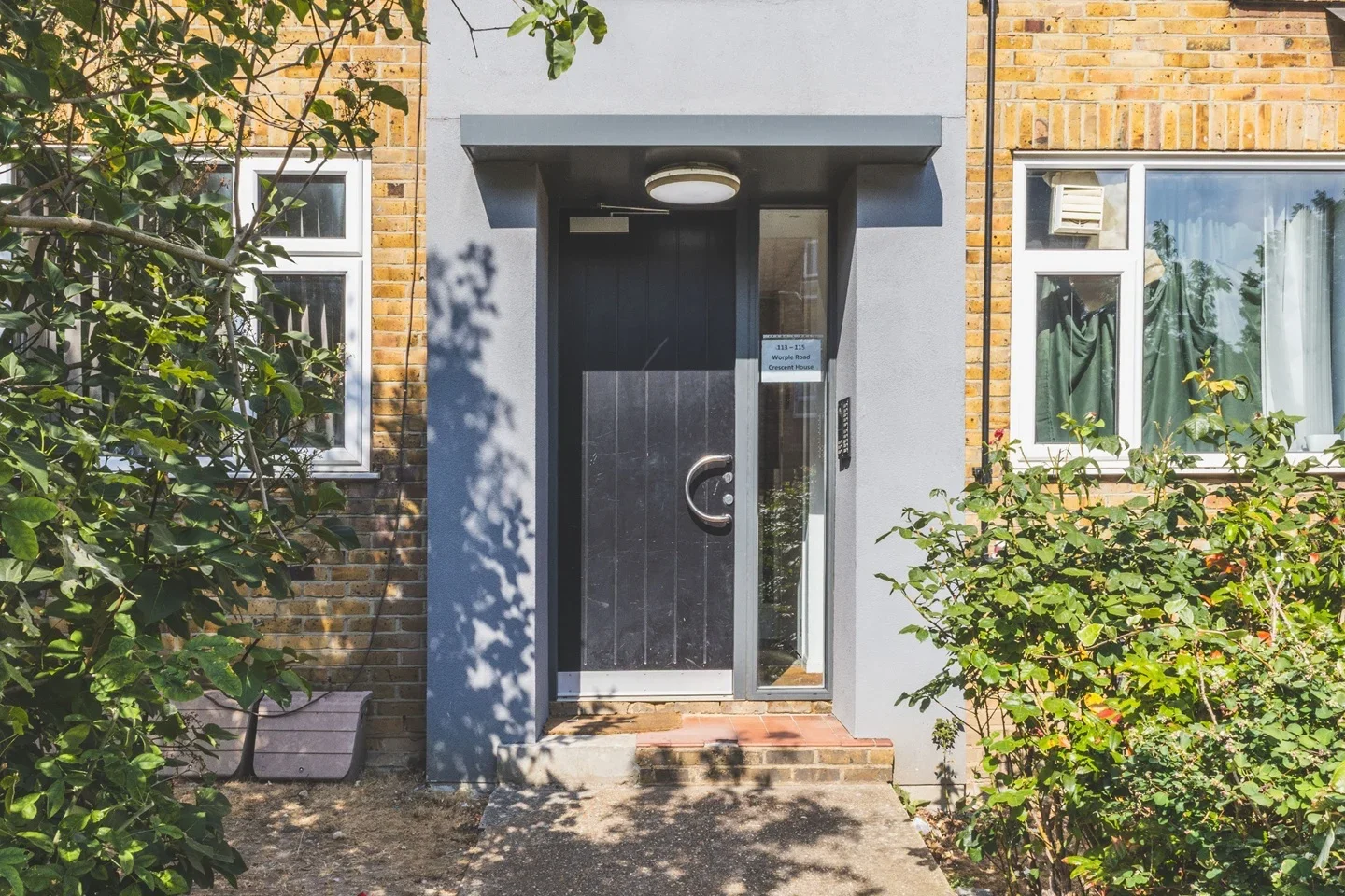 Flat Worple Road in Greater London