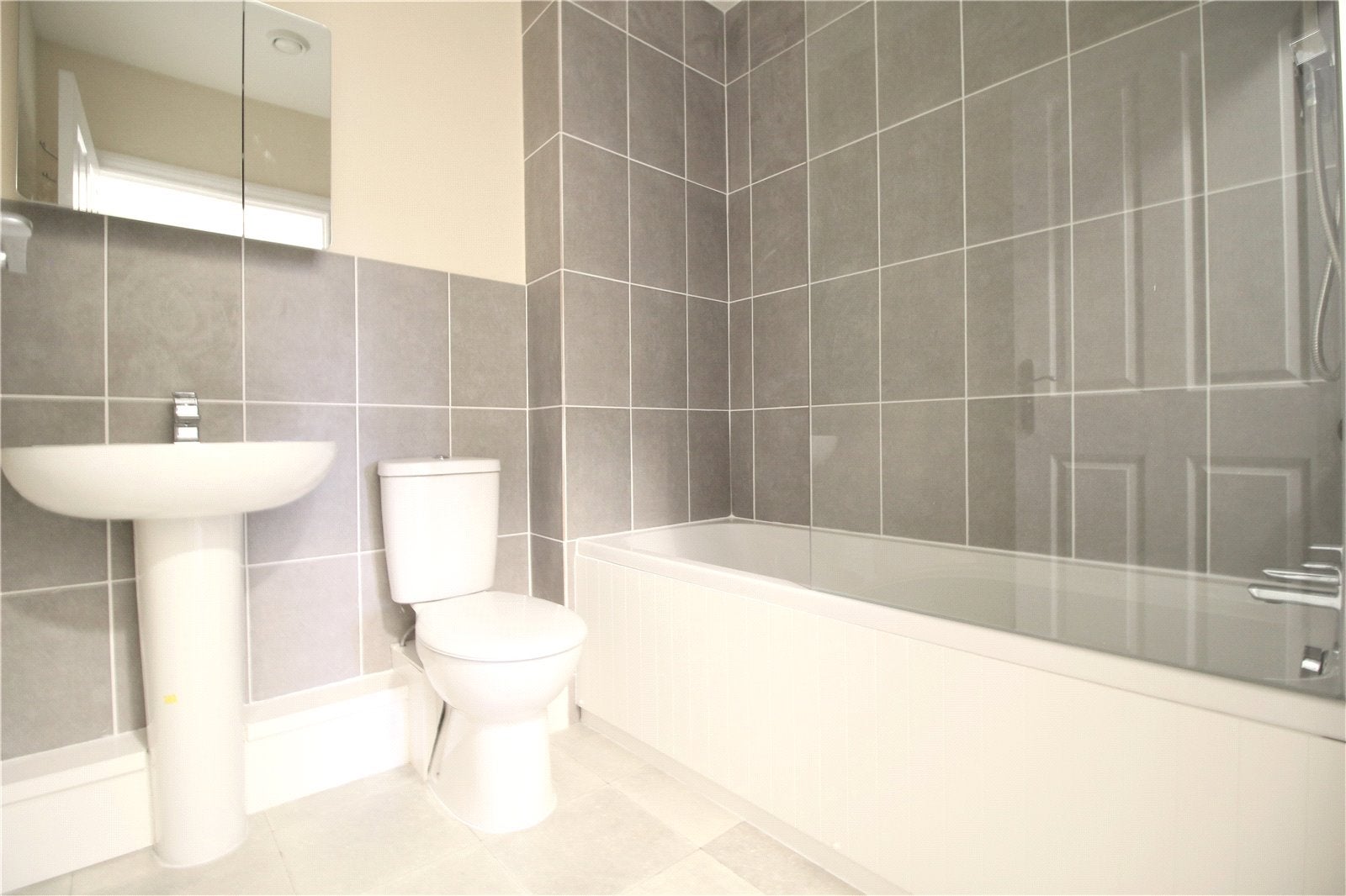 Flat Acanthus Court in Cotswold District