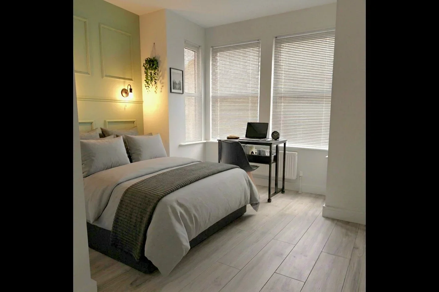 Room Leslie Road in Gillingham