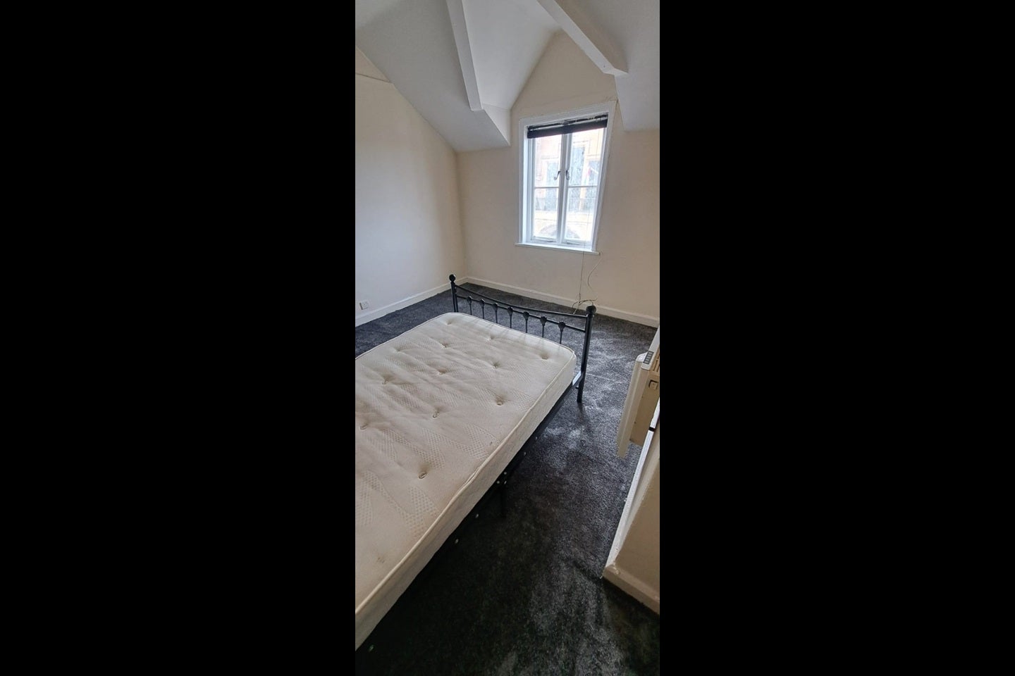 Room Market Square in Flint