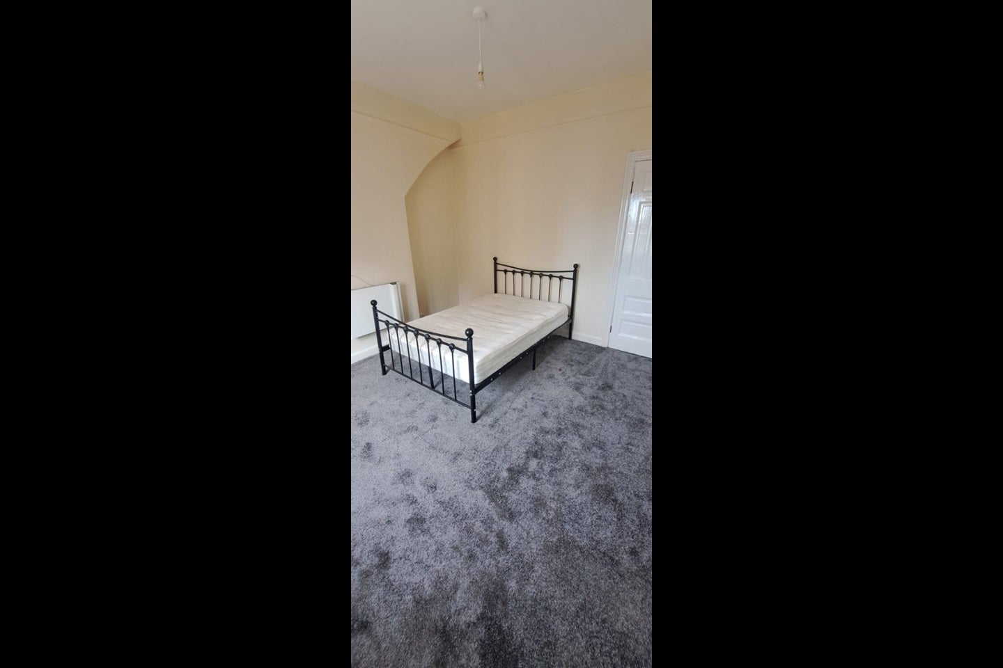 Room Market Square in Flint