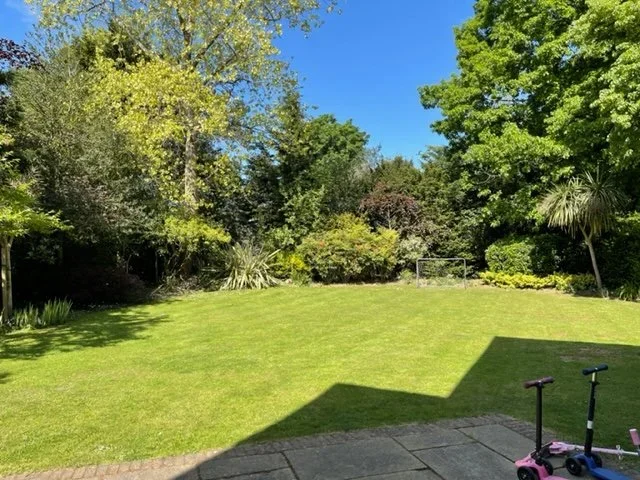 House Eastcott Close in Greater London