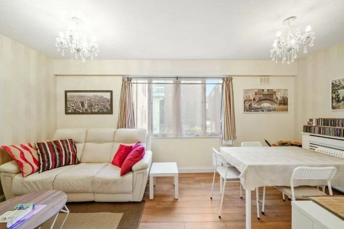 Flat Lisson Grove in City of Westminster