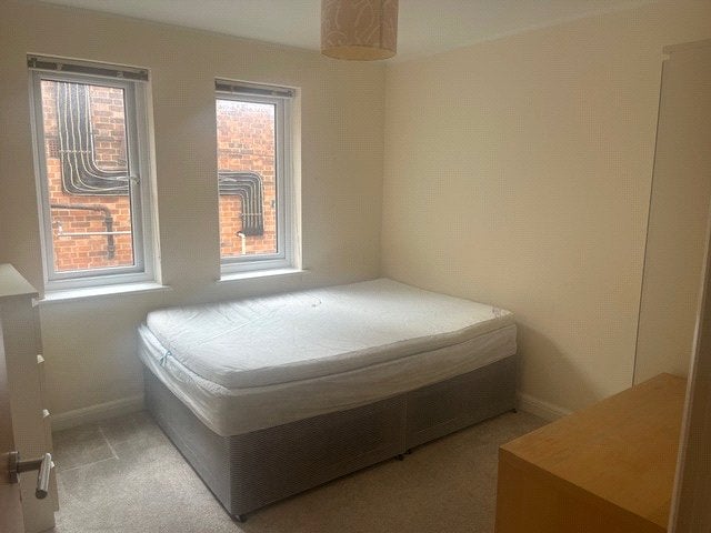 Flat Walworth Road in Greater London