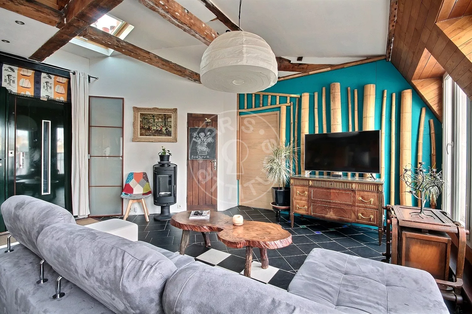 Appartement Rue des Vinaigriers à Paris