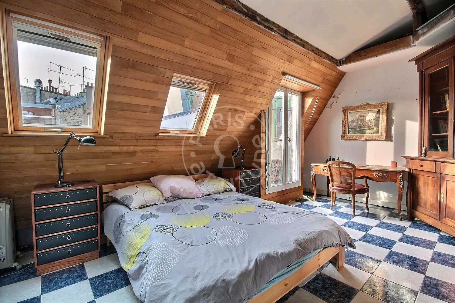 Appartement Rue des Vinaigriers à Paris
