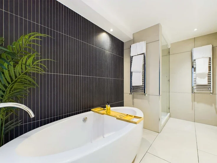 Flat Kingsford Street in Greater London