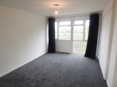 Flat The Knares in Basildon
