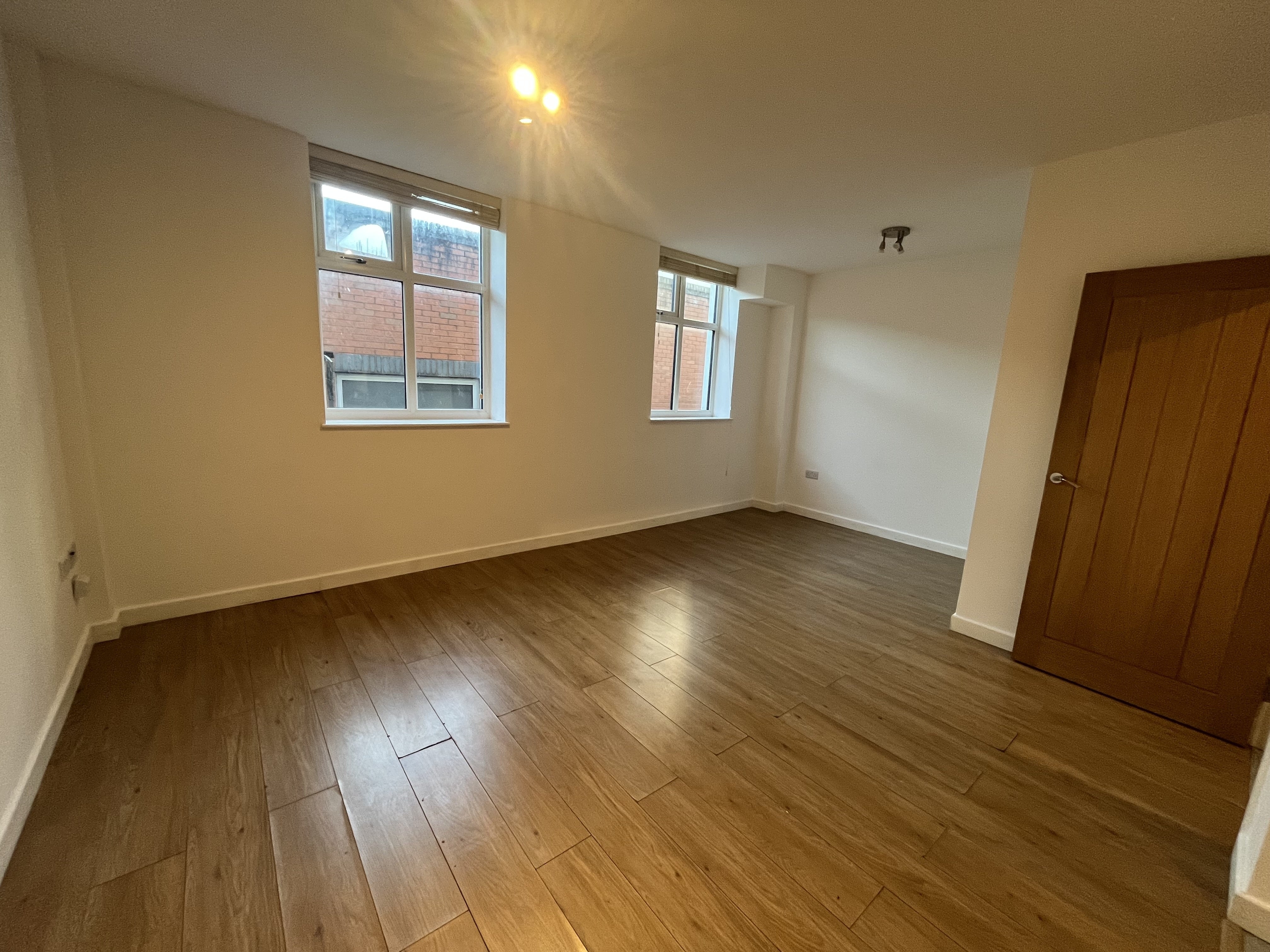 Flat Oxford Street in Wyre Forest
