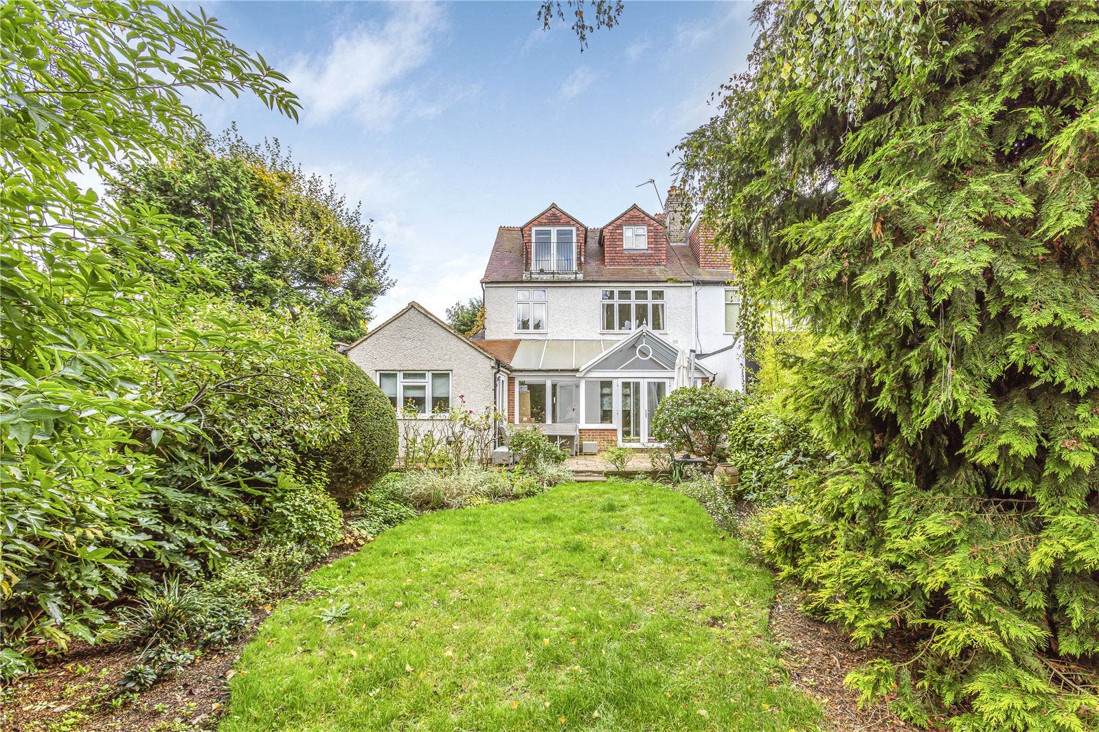 House Cumberland Road in Greater London