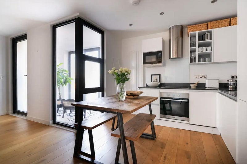 Flat Clare Street in Greater London