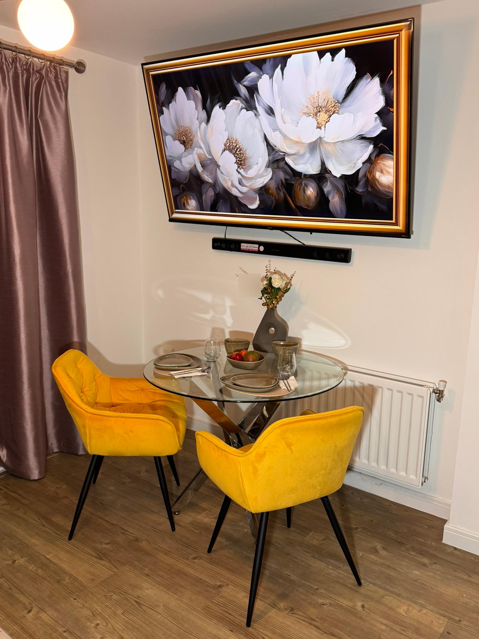Flat Sackett Road in Greater London