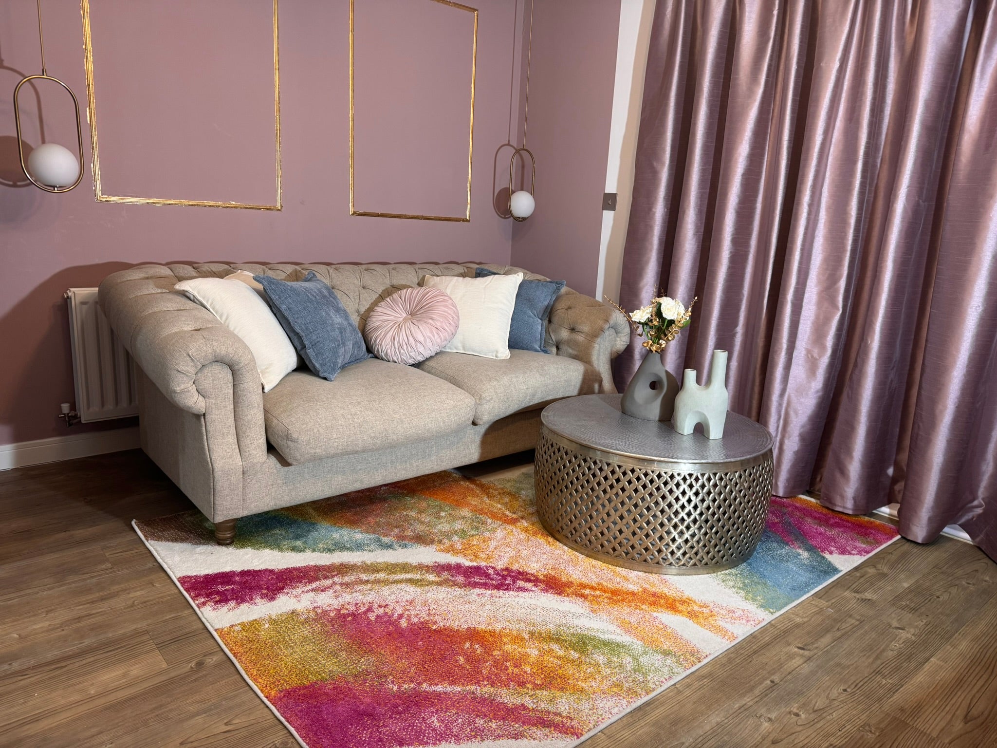 Flat Sackett Road in Greater London