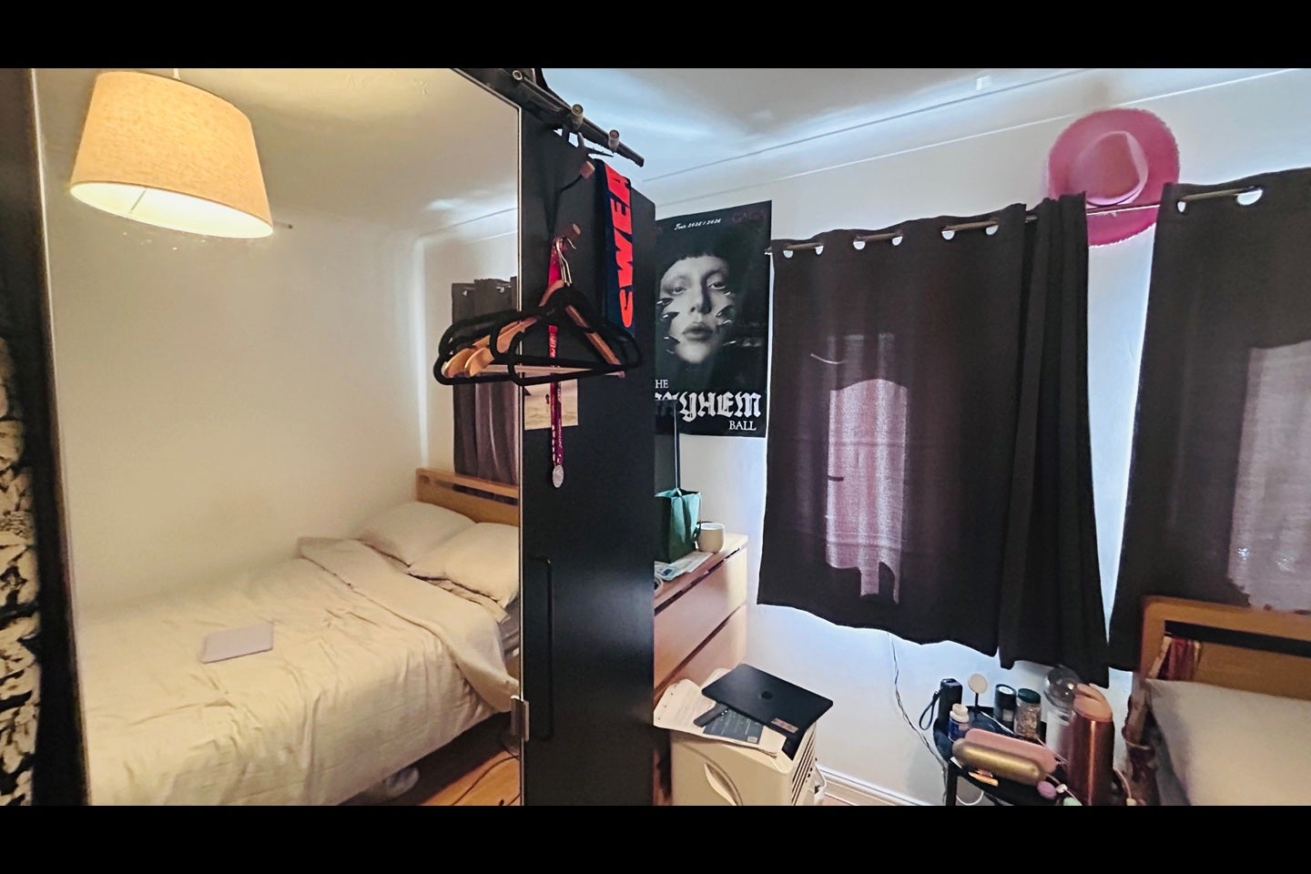Room Swan Drive in Greater London