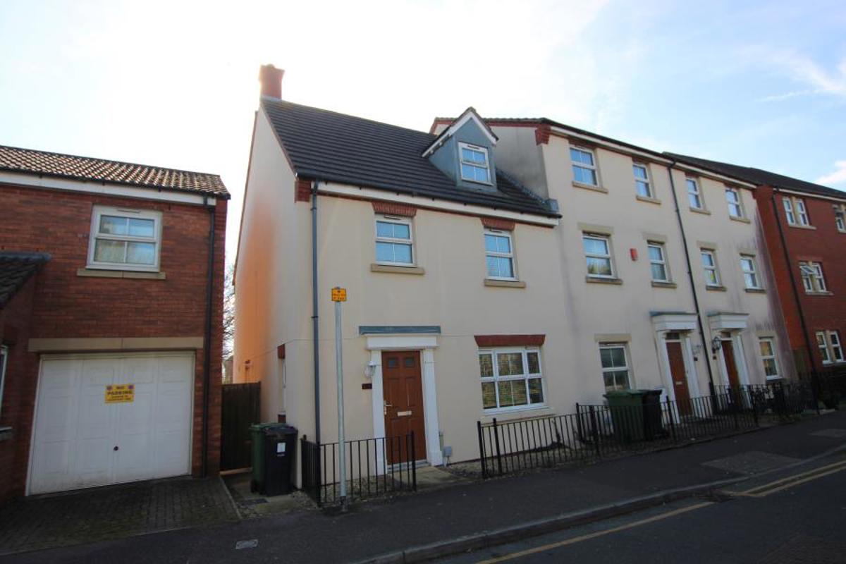 House Ellsworth Road in Bristol
