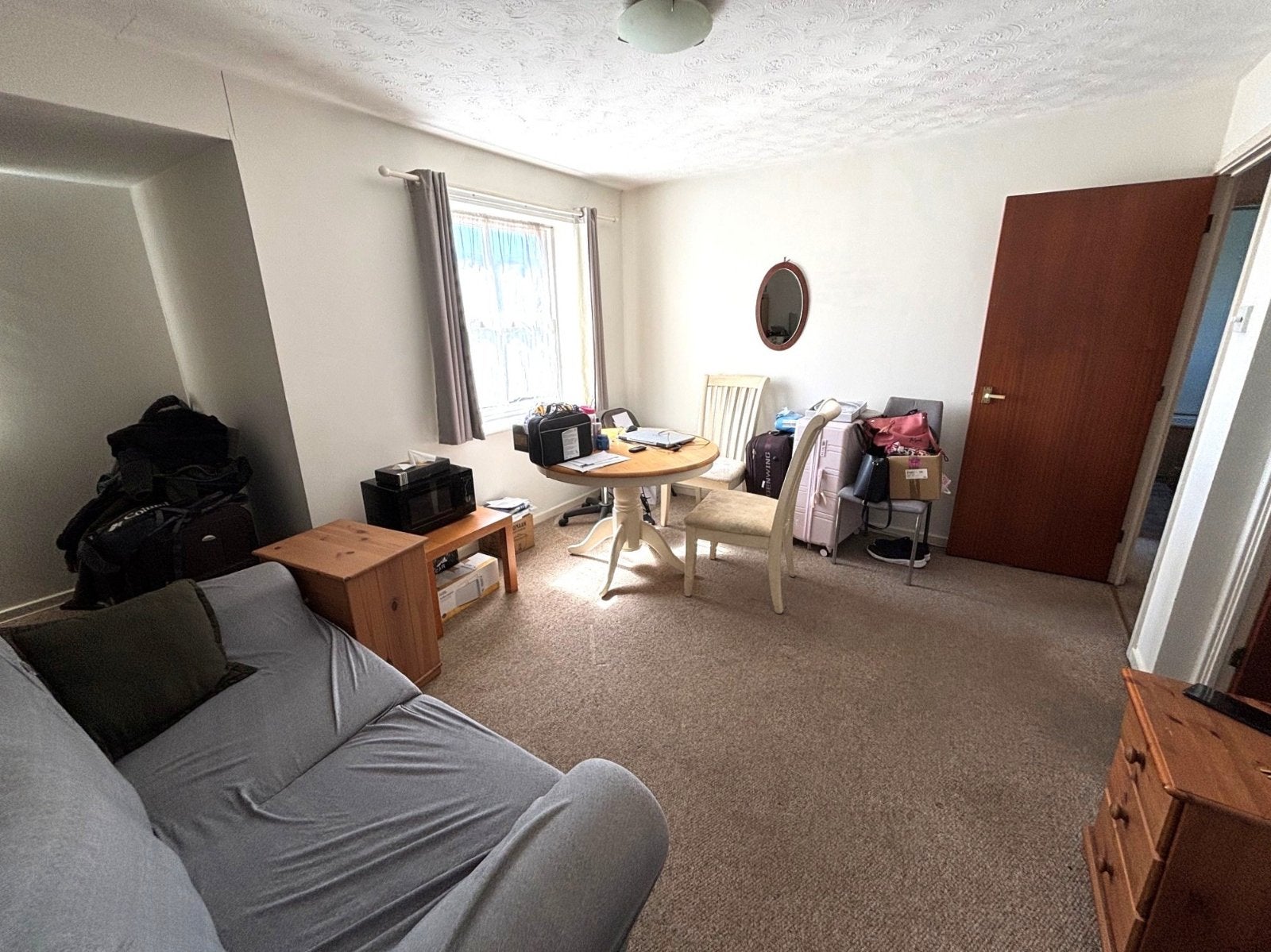 Flat Henry Court in Canterbury