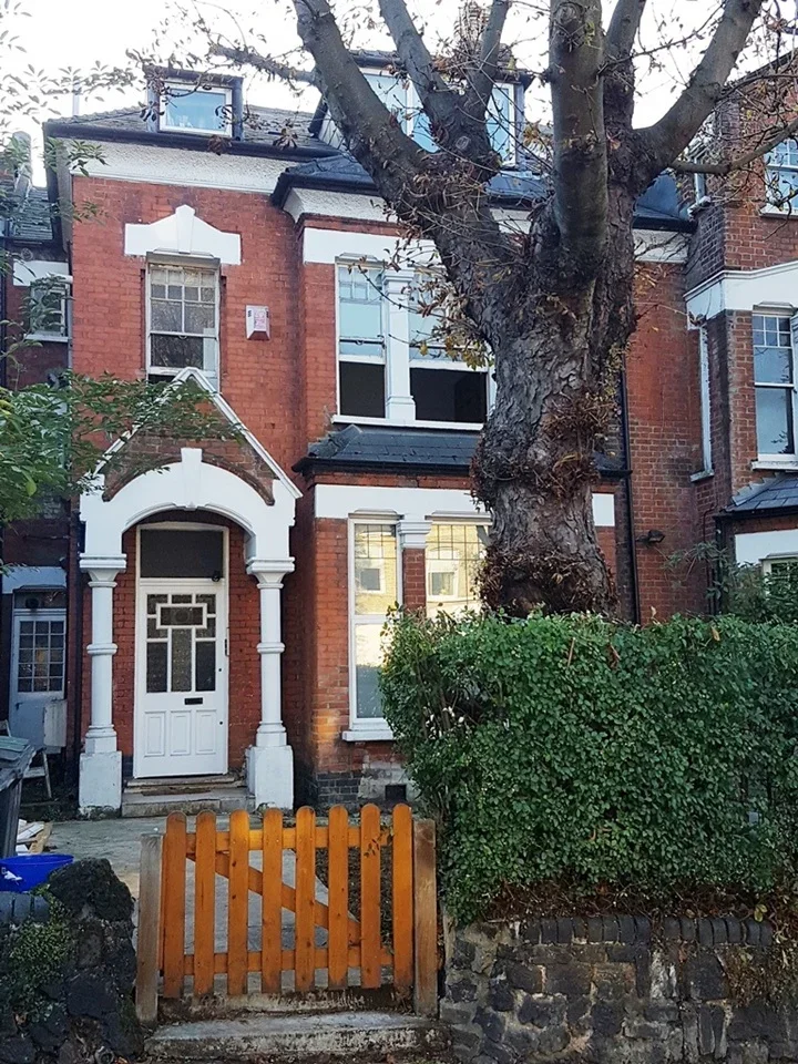 Flat Crouch Hill in Greater London