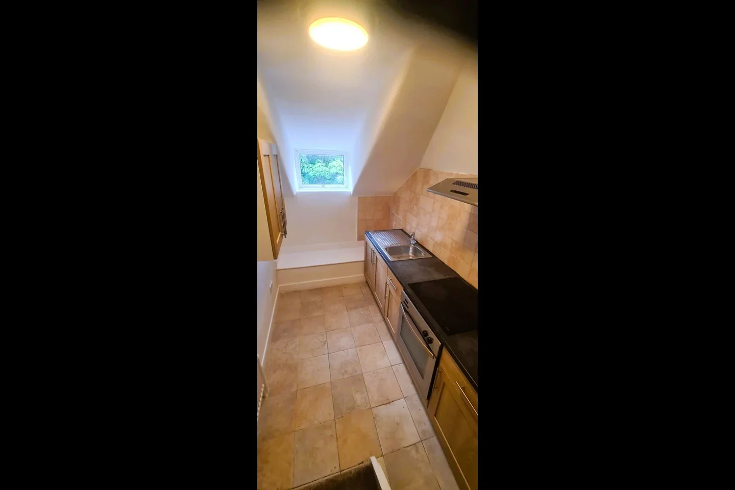Flat Crouch Hill in Greater London