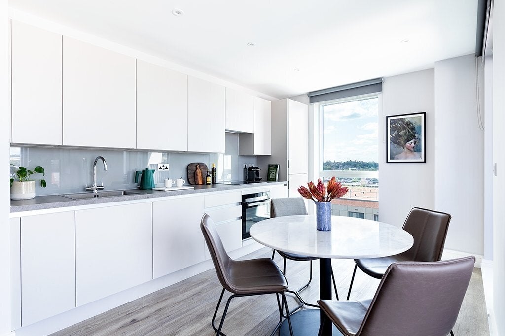 Flat Marketfield Way in Reigate and Banstead