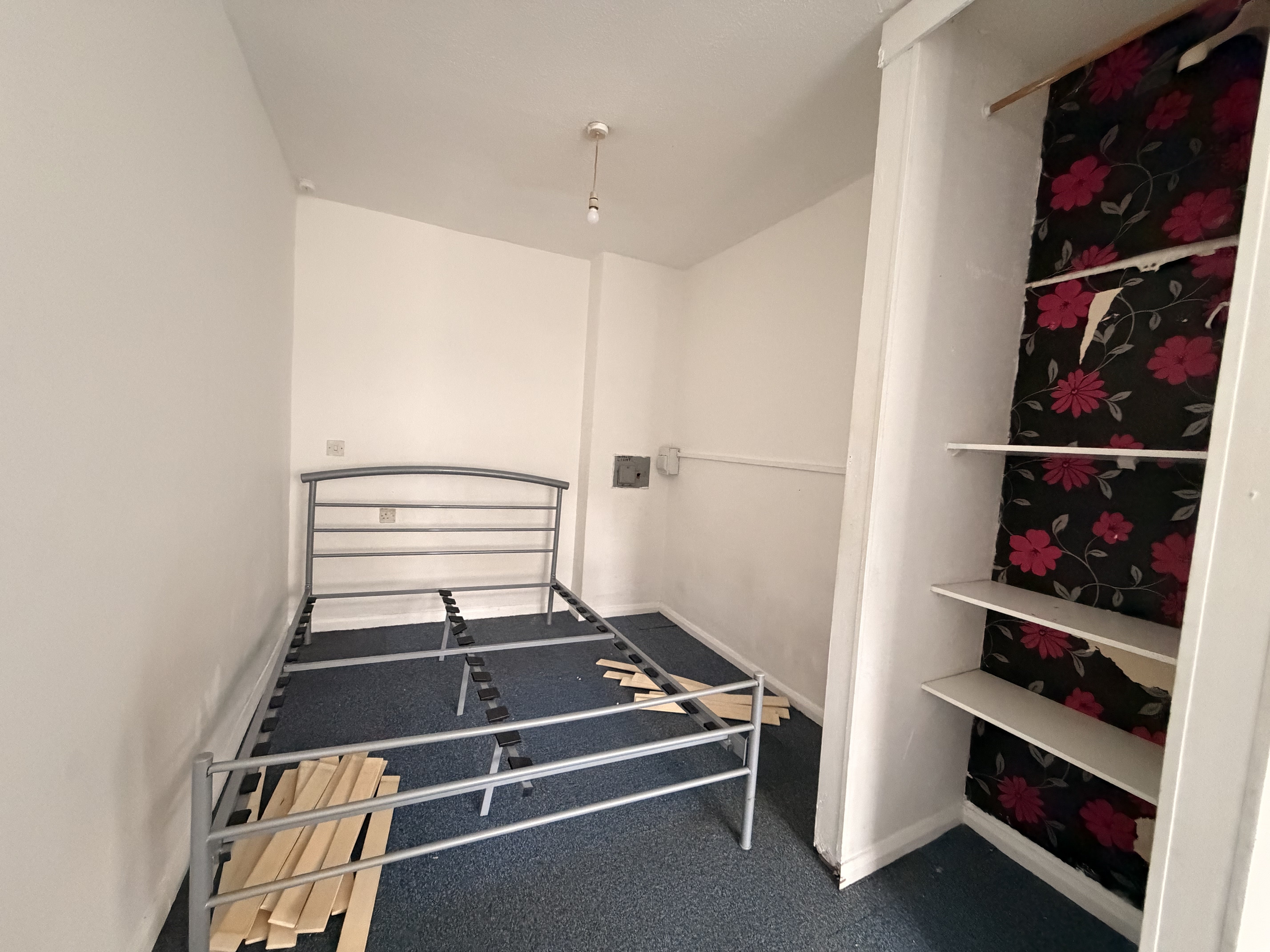 Flat Soundwell Road in Bristol