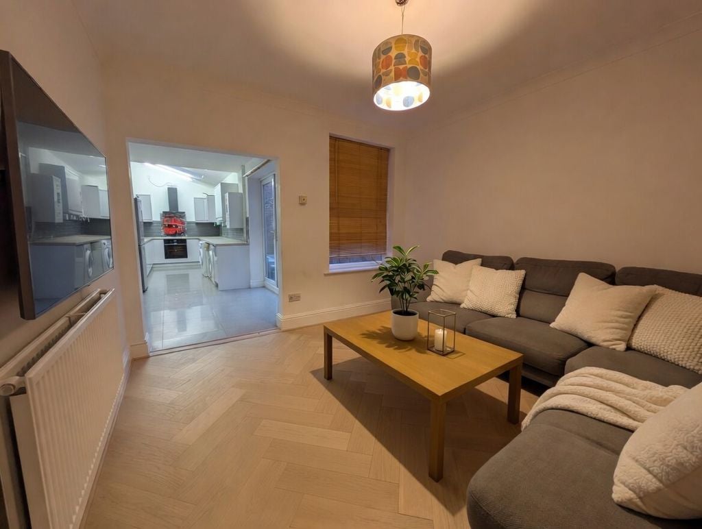 Flat Balfour Road in Nottingham