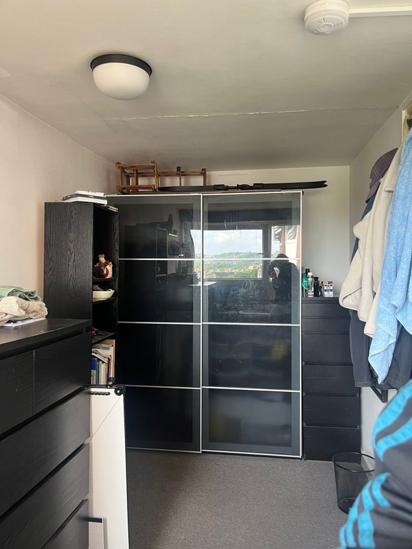 Room Bakersfield in Greater London