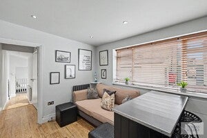 Flat Maidenhead Yard in East Hertfordshire