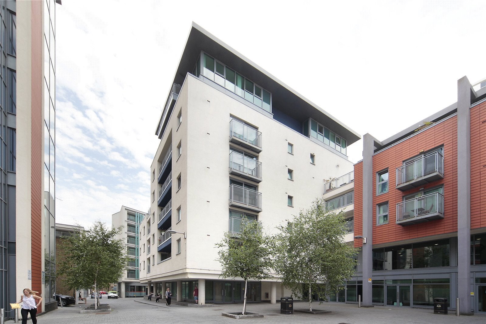 Flat Hardwicks Square in Greater London