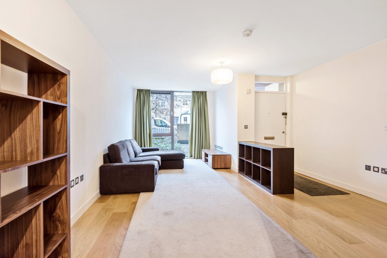 Flat Chevening Road in Greater London
