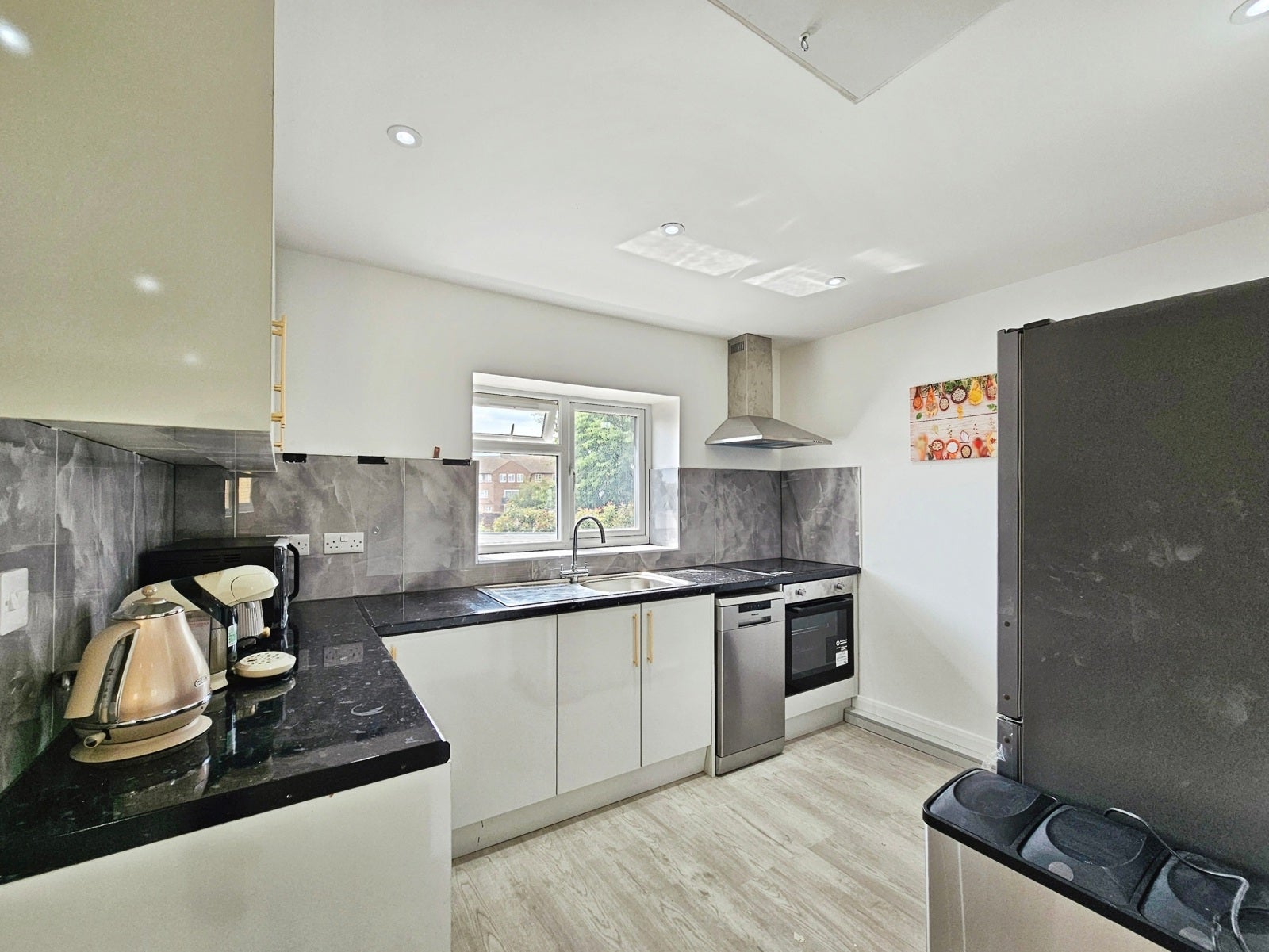 Flat Elizabethan Way in Borough of Spelthorne