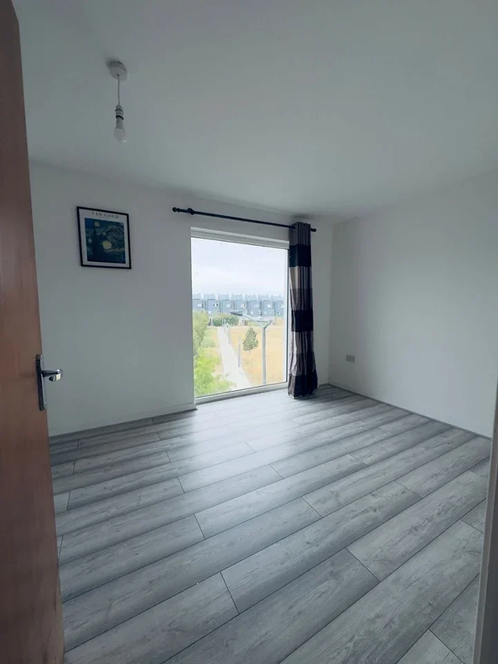 Flat Chilworth Place in Greater London