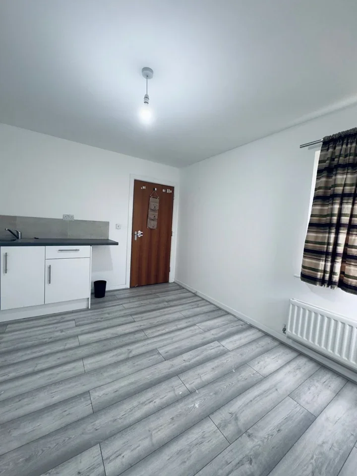 Flat Chilworth Place in Greater London