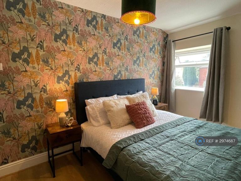 Room Chorley Road in Salford