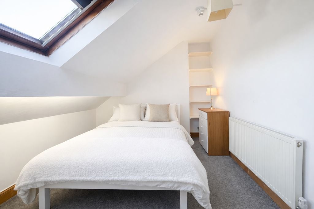 Room Sherwin Grove in Nottingham