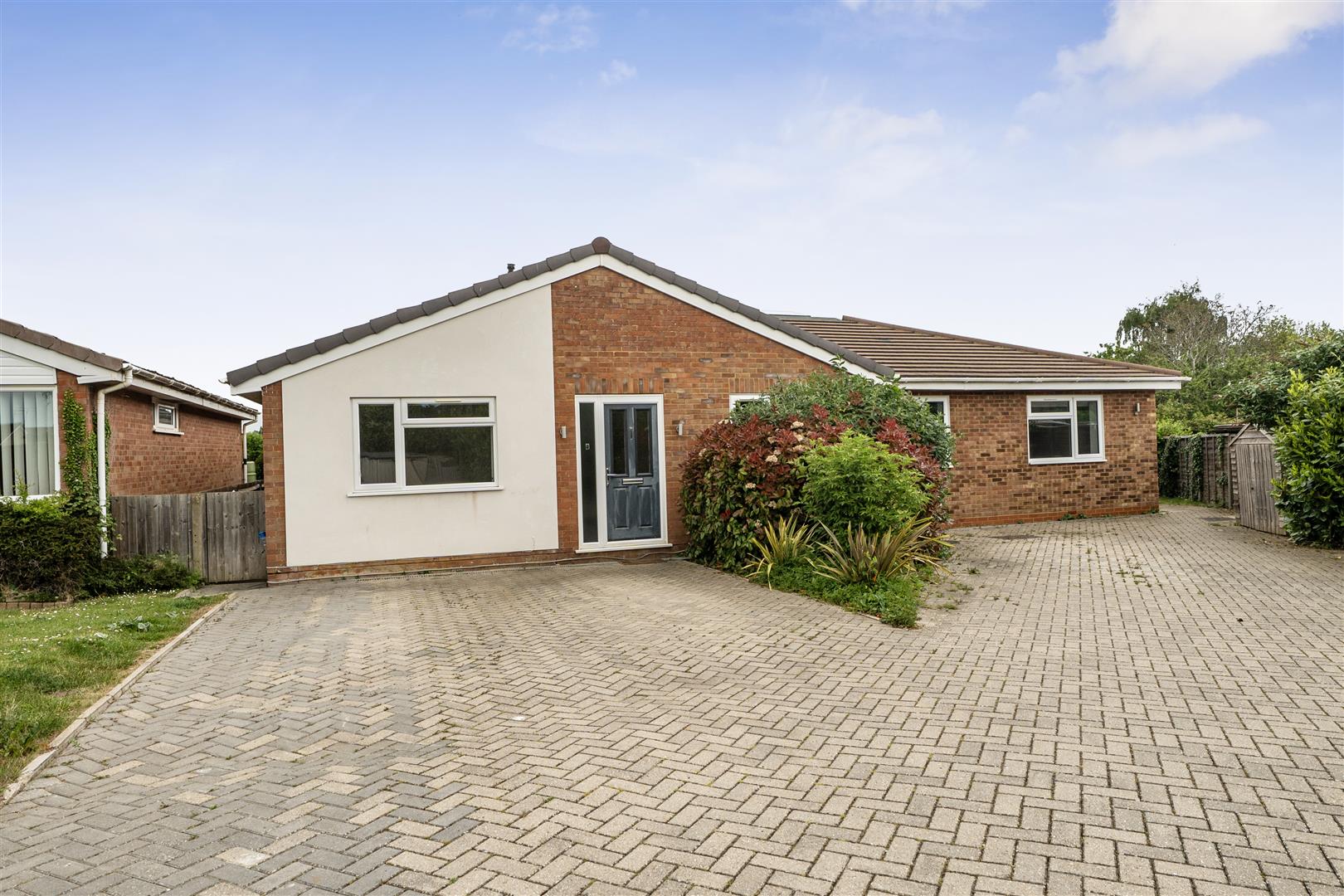 House Willant Close in White Waltham