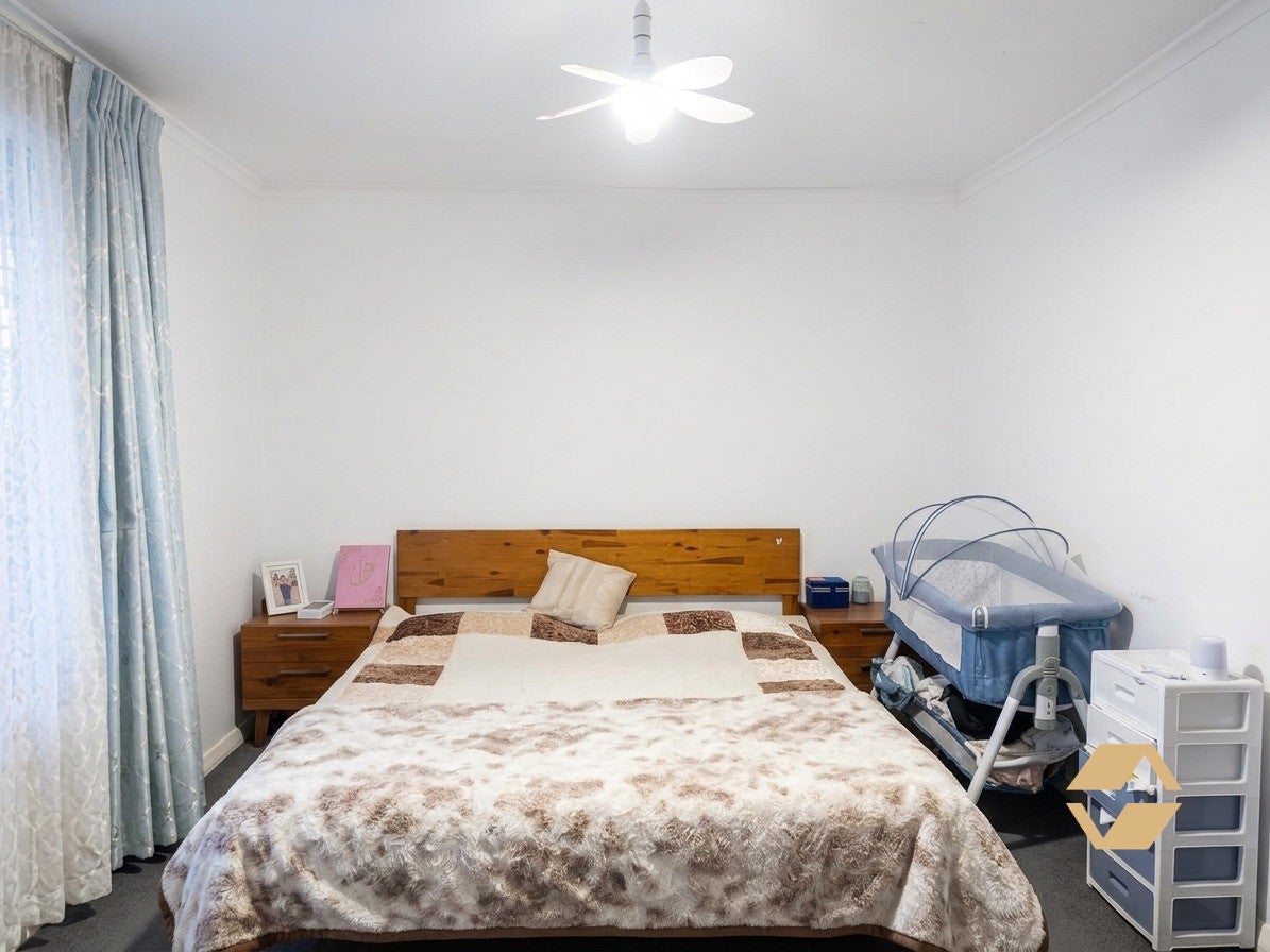 Flat Pembury Court in London