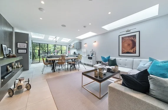 Flat Tranmere Road in Greater London
