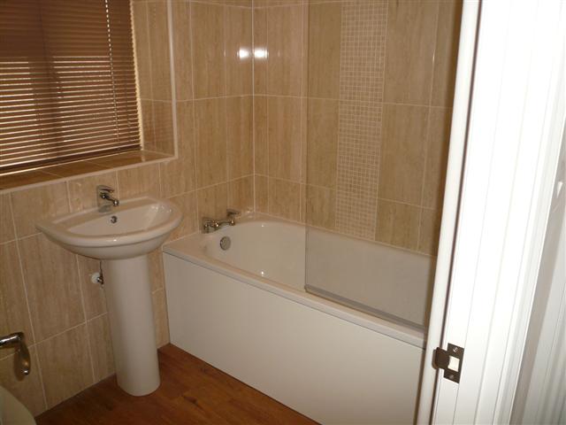 Flat Couzens Place in Bristol