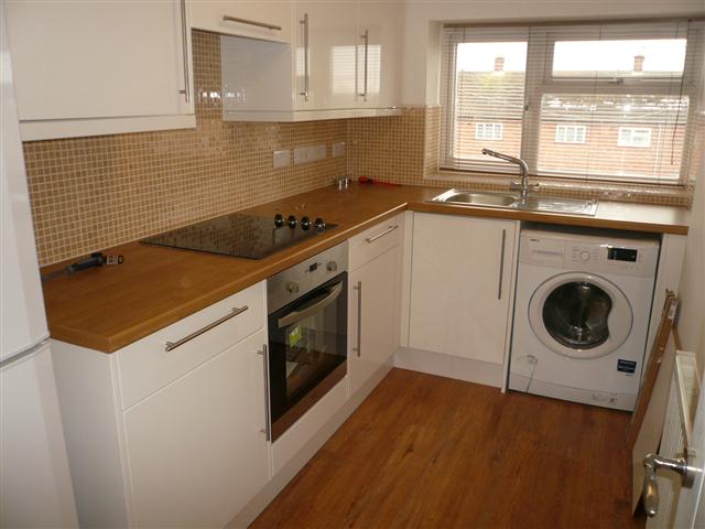 Flat Couzens Place in Bristol