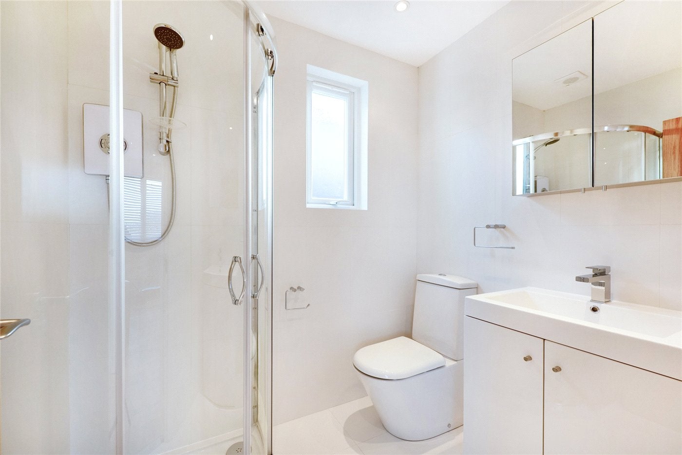 Flat Riffel Road in Greater London