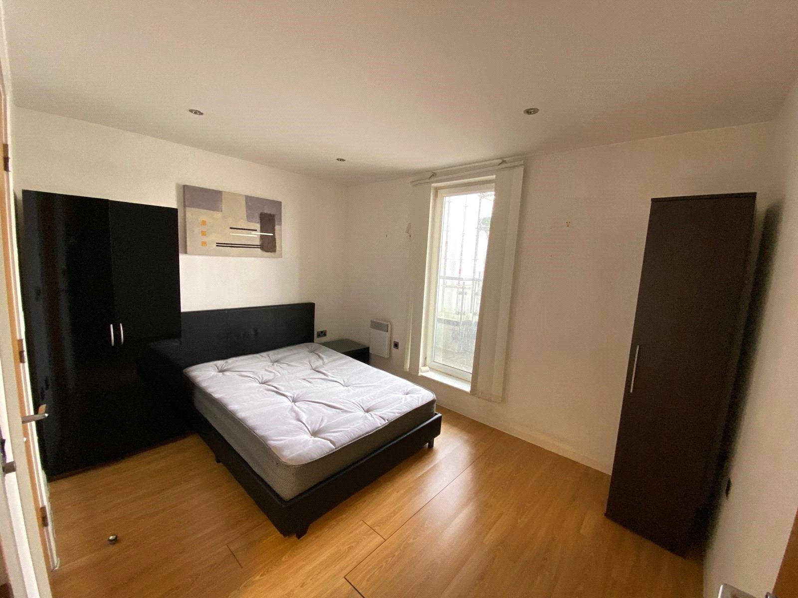 Flat Taylorson Street South in Salford