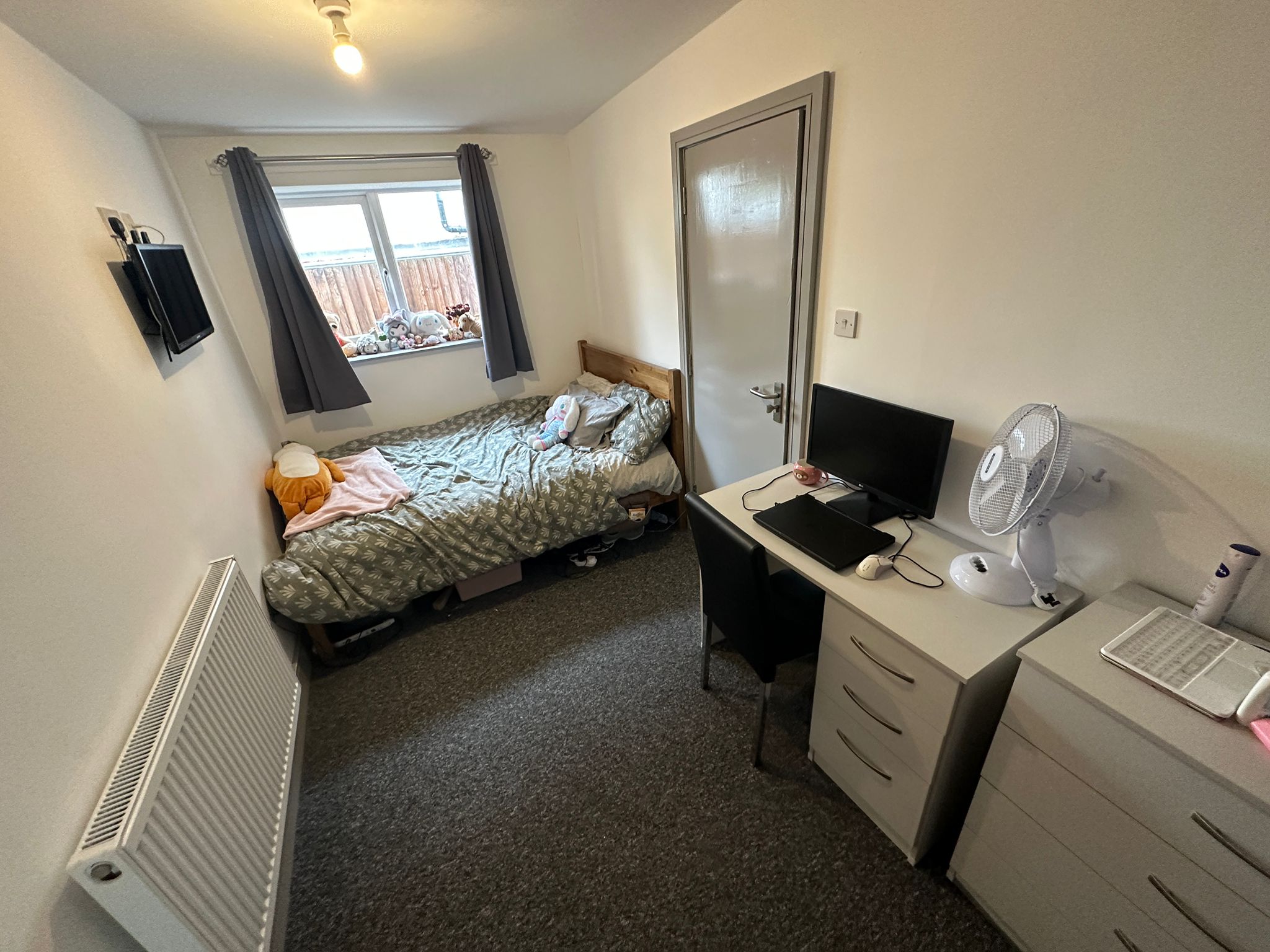 Room Bournbrook Road in Birmingham