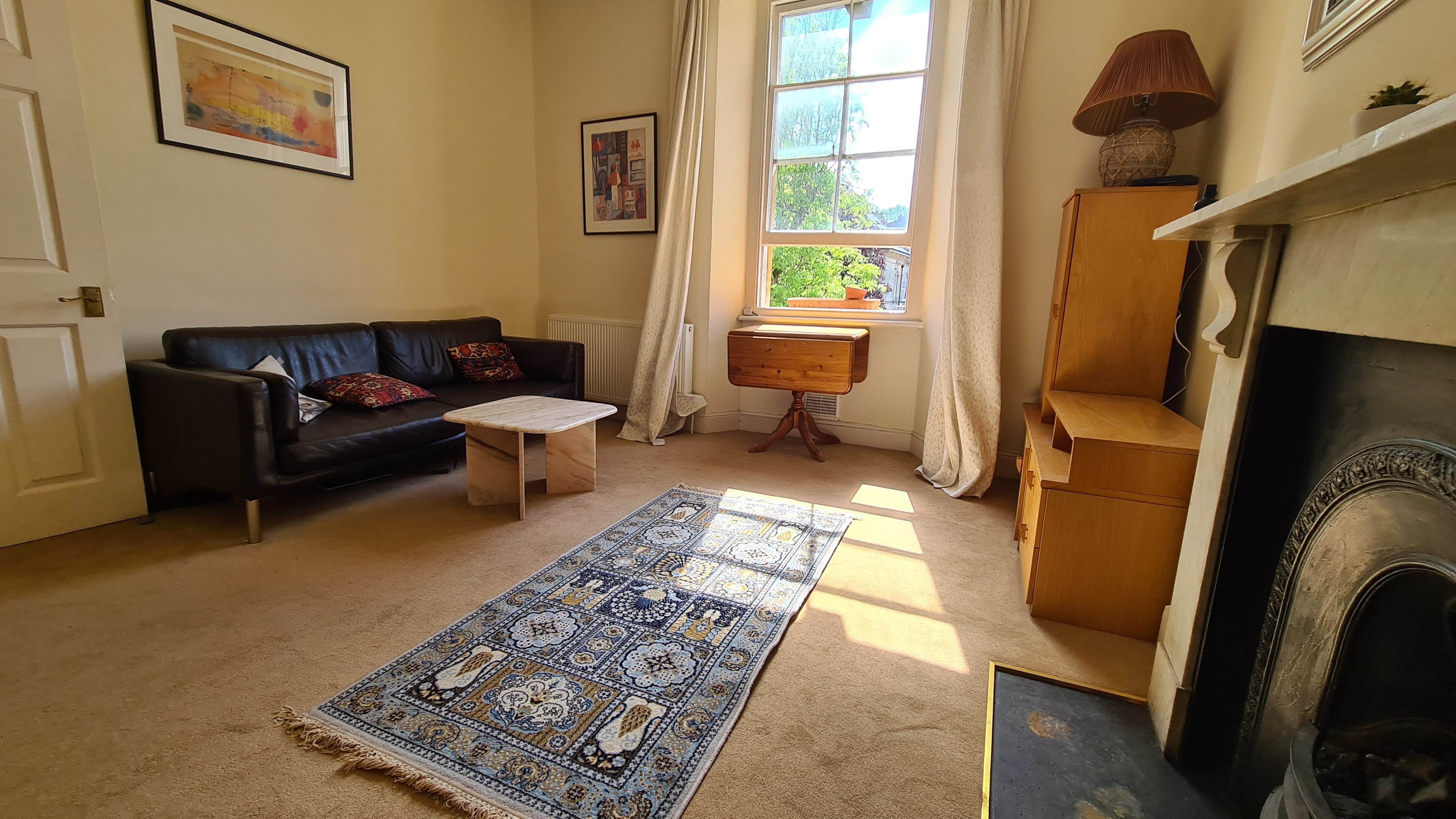 Flat Abbotsford Road in Bristol