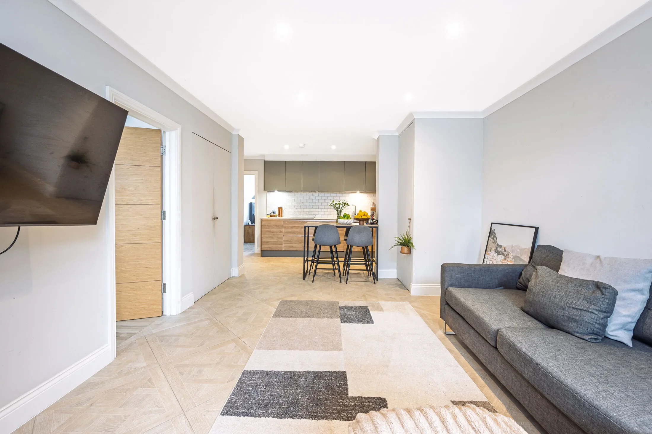 Flat Woodstock Road in Greater London