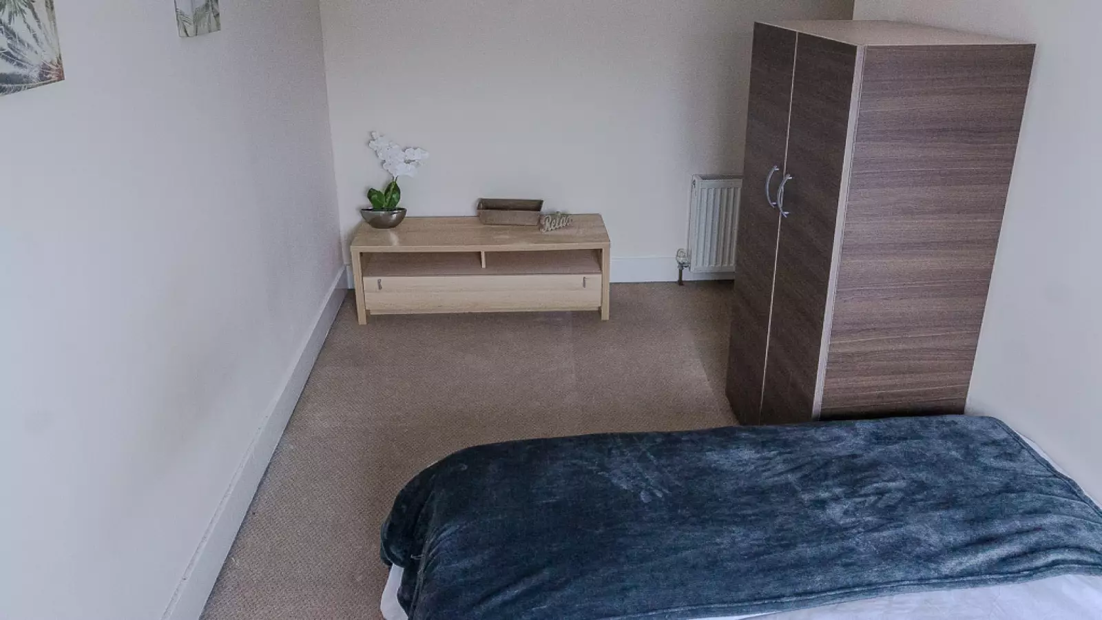 Flat 1st Avenue in Greater London