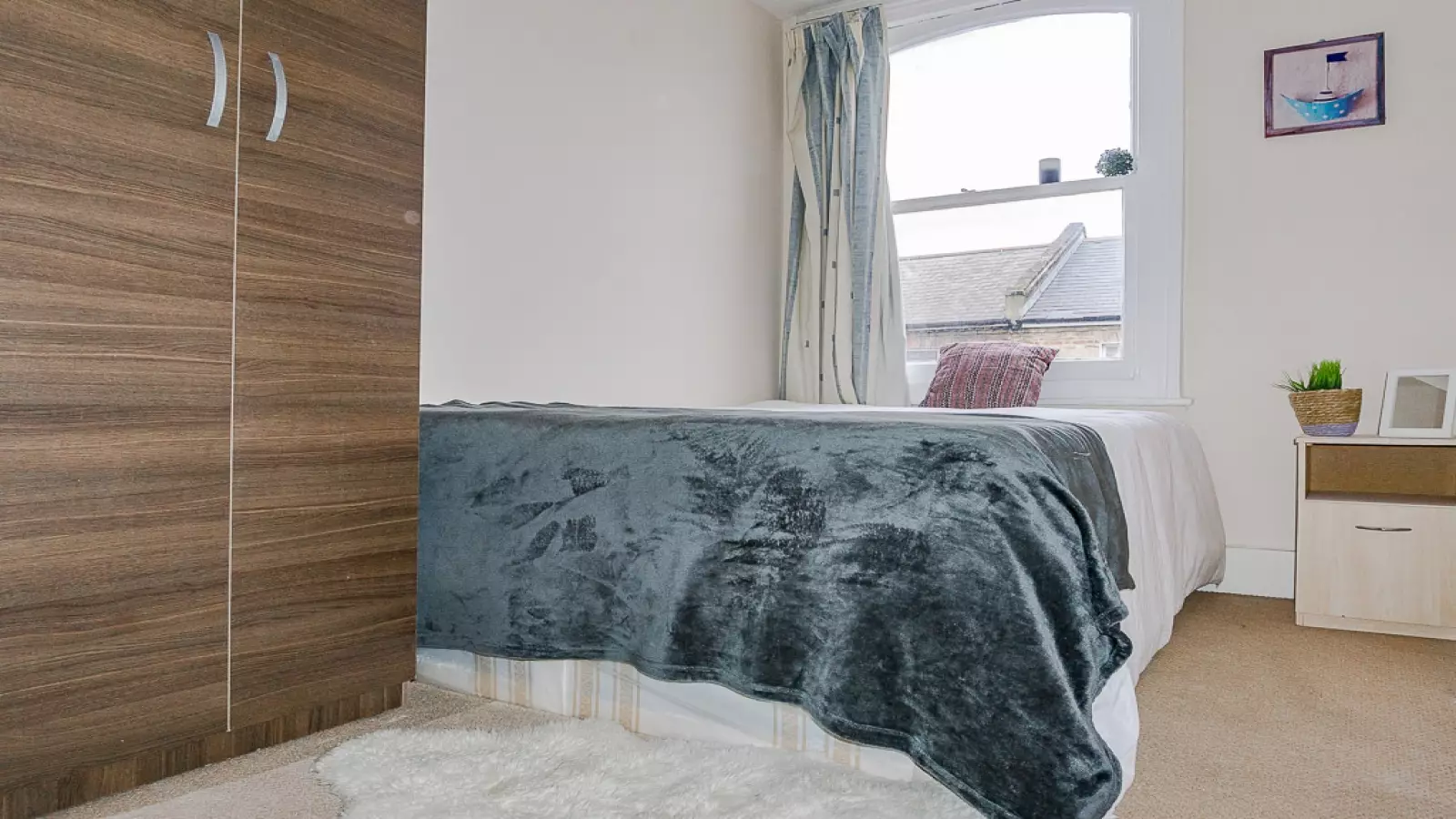 Flat 1st Avenue in Greater London