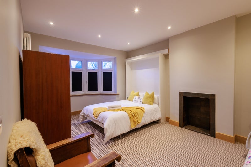 Room Ravensbourne Park Crescent in Greater London