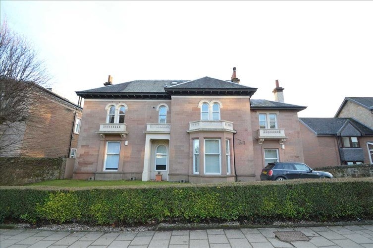 Flat Auchingramont Road in Hamilton
